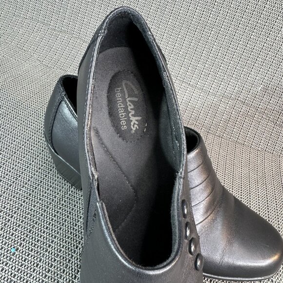 CLARKS Bendables Ingalls Falls Shoe Black Leather Slip On Bootie Boot Size 10M - Picture 7 of 8